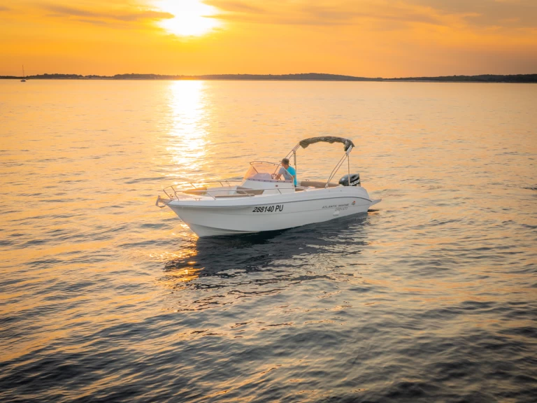 Motorboot mit oder ohne Skipper Atlantic mieten in Fazana