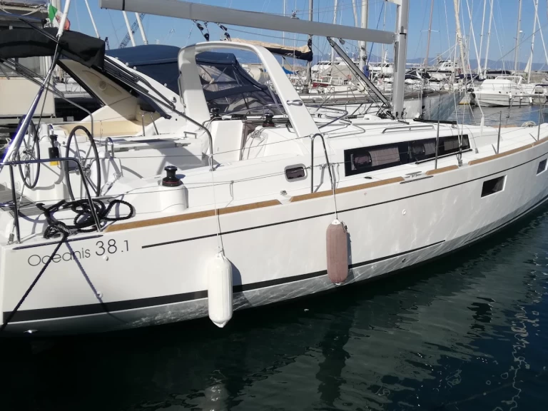 Segelboot mit oder ohne Skipper Bénéteau mieten in Vibo Marina