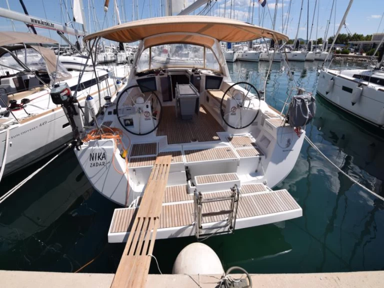 Ein Bénéteau Oceanis 45 mieten in Sukošan