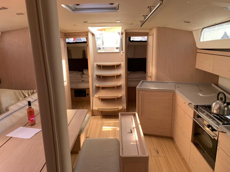 Ein Bénéteau Oceanis 46.1 mieten in Sukošan