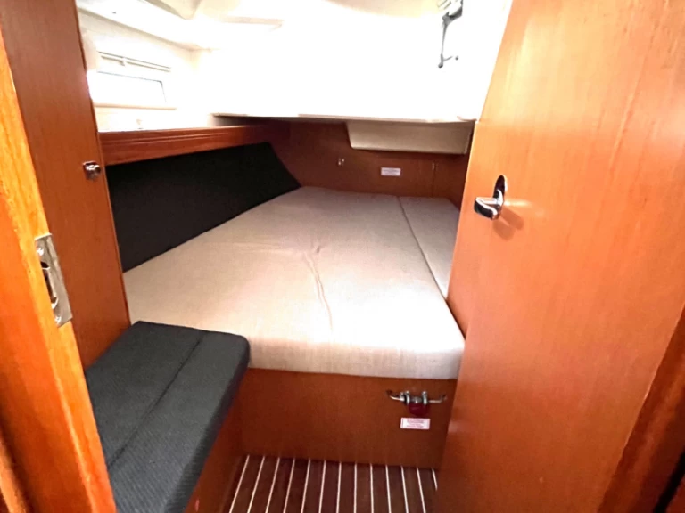 Segelboot mieten in Sukošan zum besten Preis