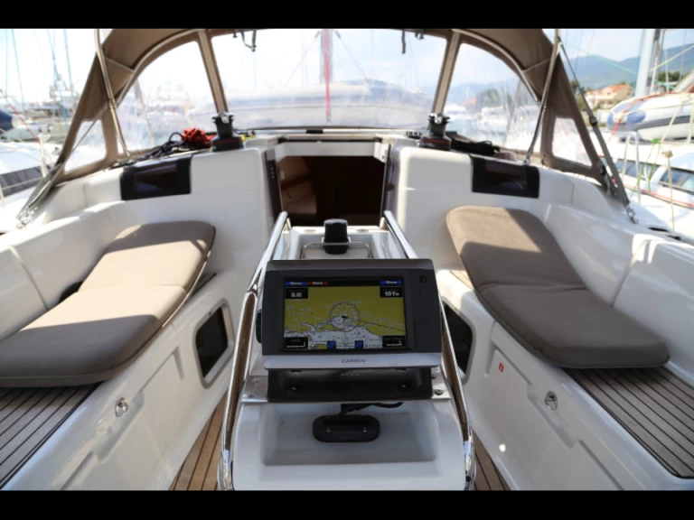 Boot mieten Kaštel Gomilica günstig Sun Odyssey 419