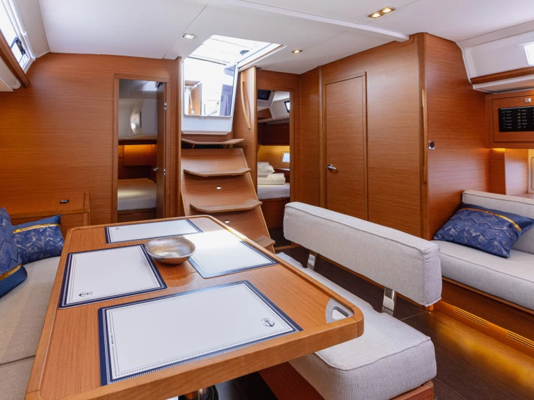 Dufour Dufour 470 owner layout mieten Kaštel Gomilica