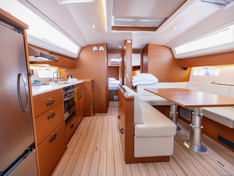 Segelboot mit oder ohne Skipper Jeanneau mieten in Kaštel Gomilica