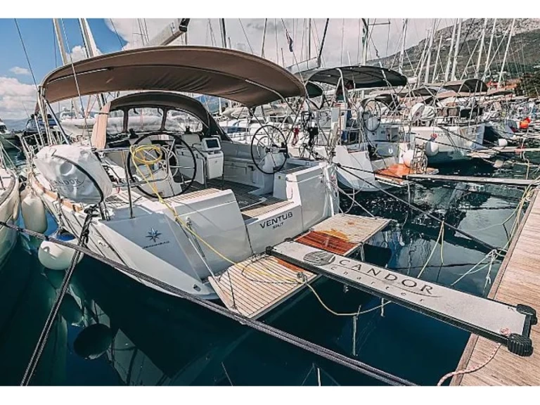 Vermietung Segelboot Jeanneau mit Führerschein