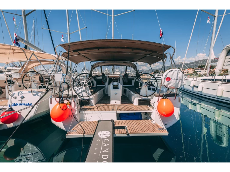 Ein Jeanneau Sun Odyssey 410 mieten in Kaštel Gomilica
