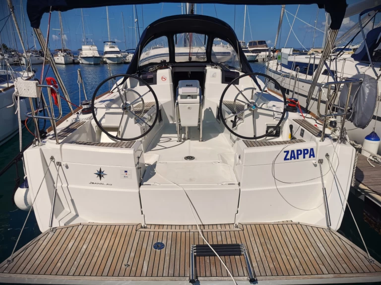 Bootsverleih Jeanneau Sun Odyssey 389 Drage Samboat