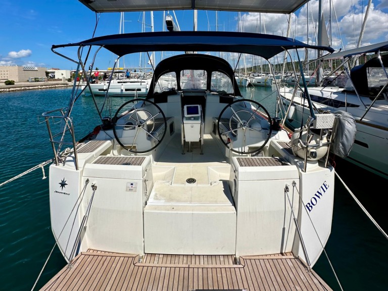 Ein Jeanneau Sun Odyssey 419 mieten in Sukošan