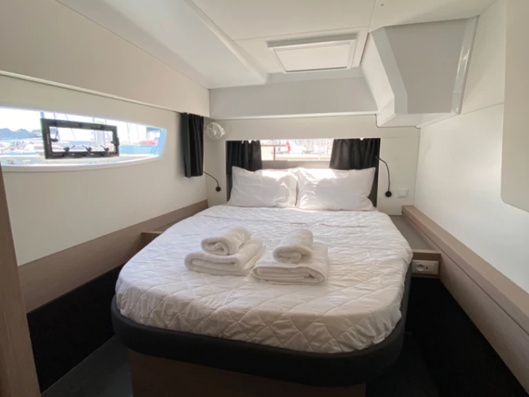 YachtCharter in Pórto Chéli - Fountaine Pajot Astrea 42 auf SamBoat