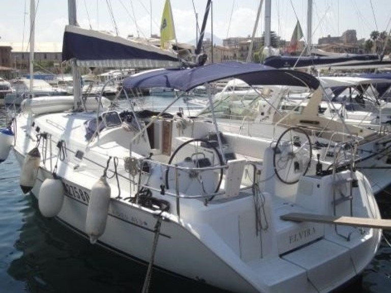 Segelboot mit oder ohne Skipper Bénéteau mieten in Salerno