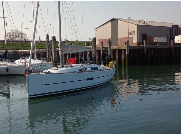 Ein Dufour Dufour 310 Grand Large mieten in Yerseke