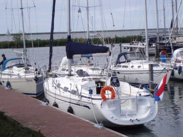 Ein Bavaria Bavaria 30 Cruiser mieten in Yerseke