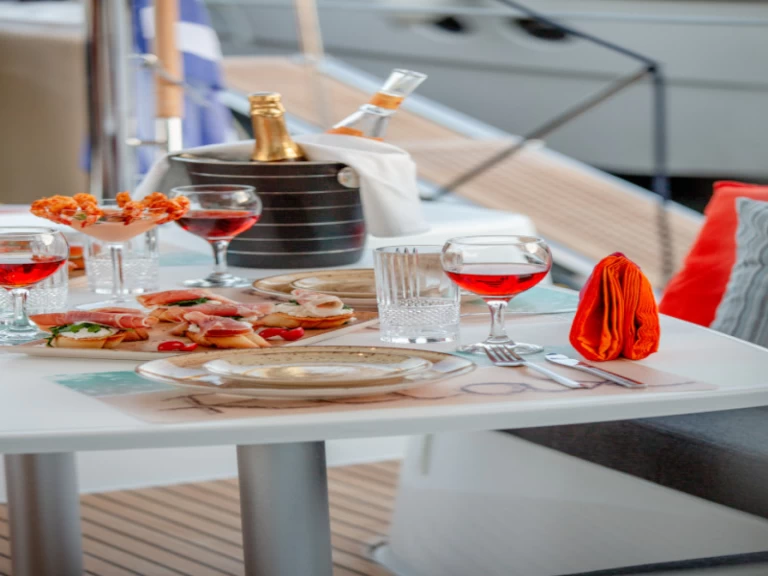 YachtCharter in Álimos - Lagoon Lagoon 46 auf SamBoat