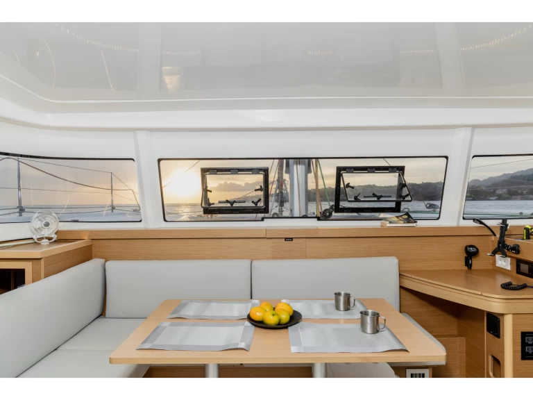 Ein Excess Excess 11 mieten in Ribishi