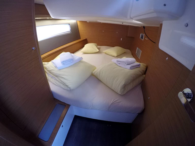 Segelboot mit oder ohne Skipper Dufour mieten in Šibenik