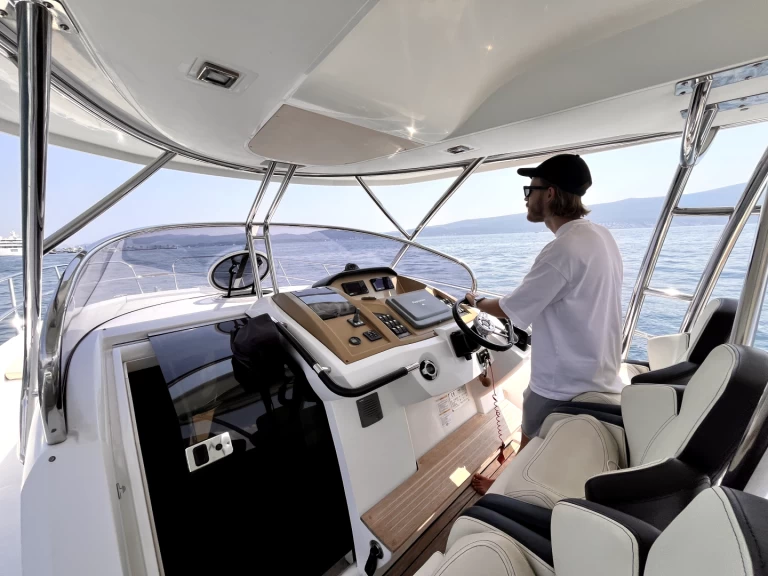 YachtCharter in Tivat - Sessa Marine Key Largo 36 auf SamBoat