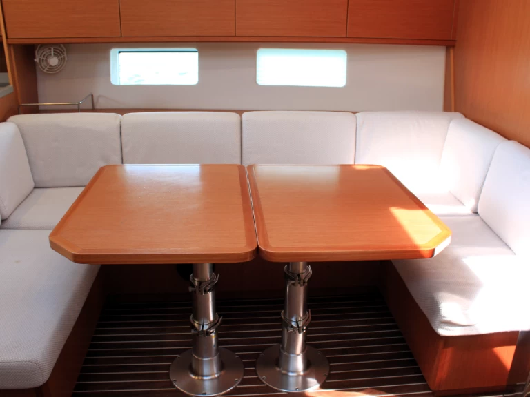 YachtCharter in Lavrion - Bavaria Bavaria C45 auf SamBoat