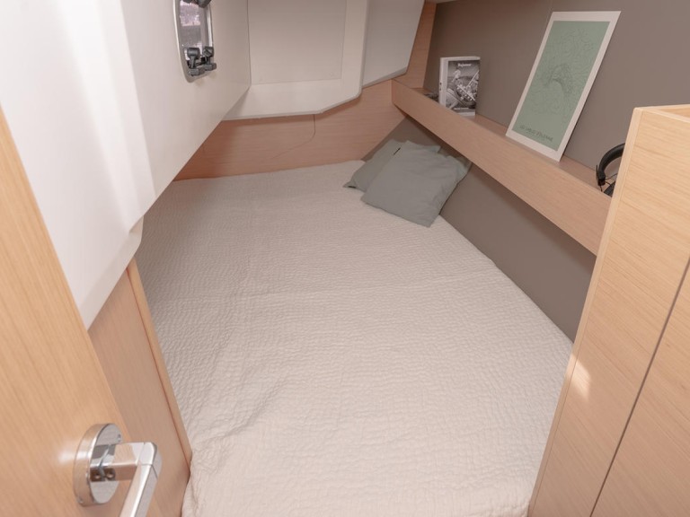 Bénéteau Oceanis 30.1 mieten Furnari