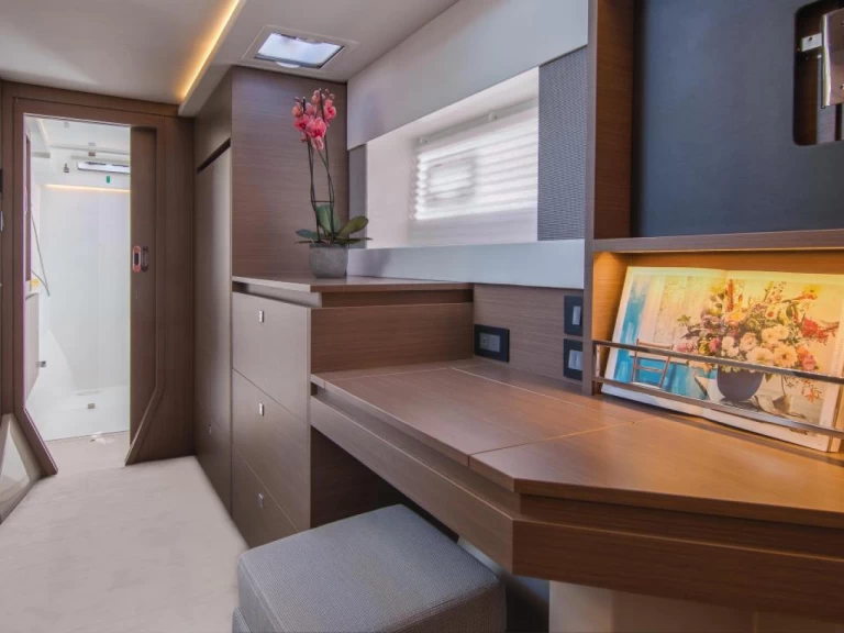 Ein Leopard Leopard 42 mieten in Marigot