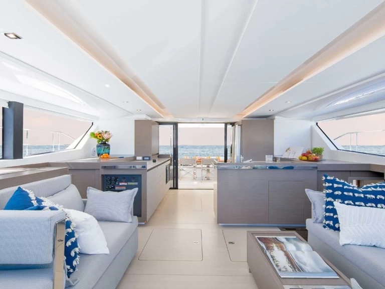 Boot mieten Nassau günstig Leopard 46 Powercat