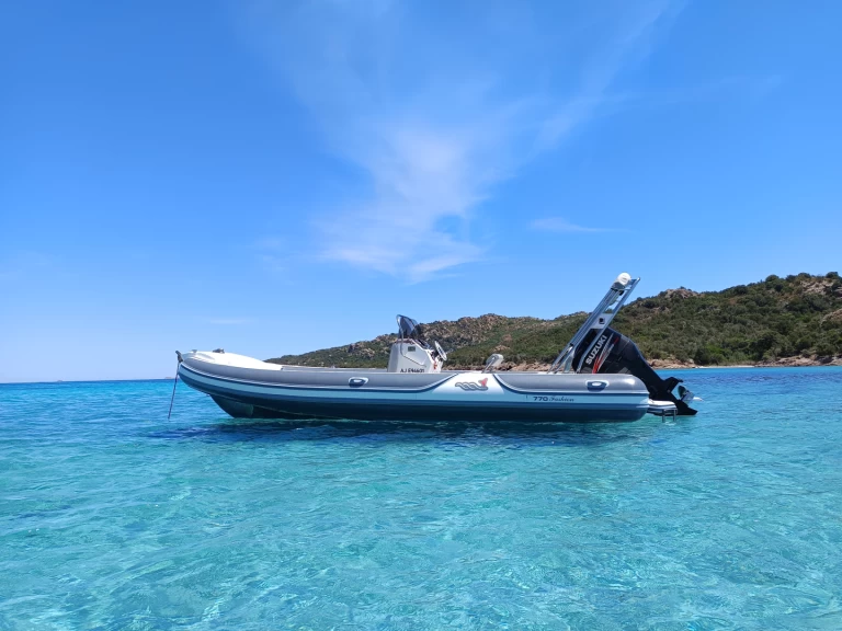 Schlauchboot mieten in Bonifacio zum besten Preis