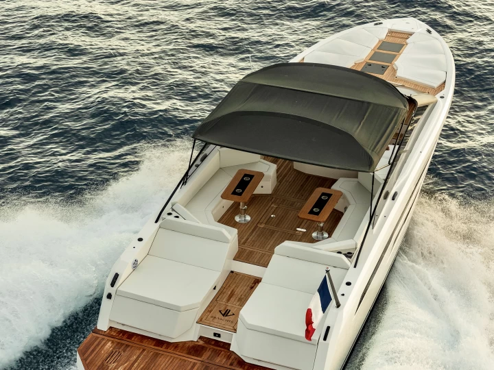 Motorboot mit oder ohne Skipper BB Yatchs mieten in Saint-Laurent-du-Var