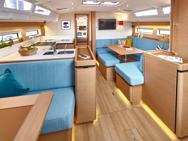 Segelboot mit oder ohne Skipper Jeanneau mieten in Procida