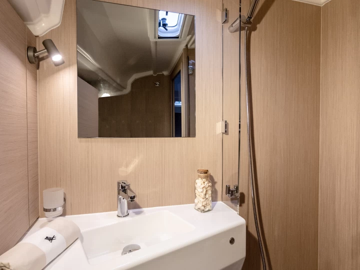 Bénéteau Sunsail 42 mieten Marina (City)