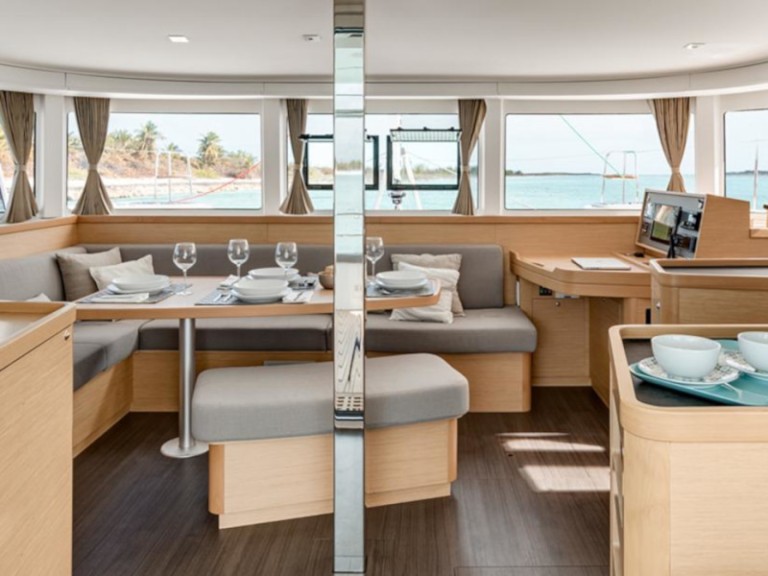 Katamaran mit oder ohne Skipper Lagoon mieten in Gouviá