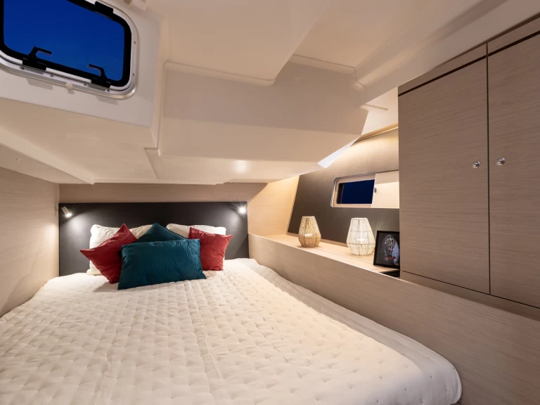 Ein Bénéteau Oceanis 51.1 mieten in Marina (City)