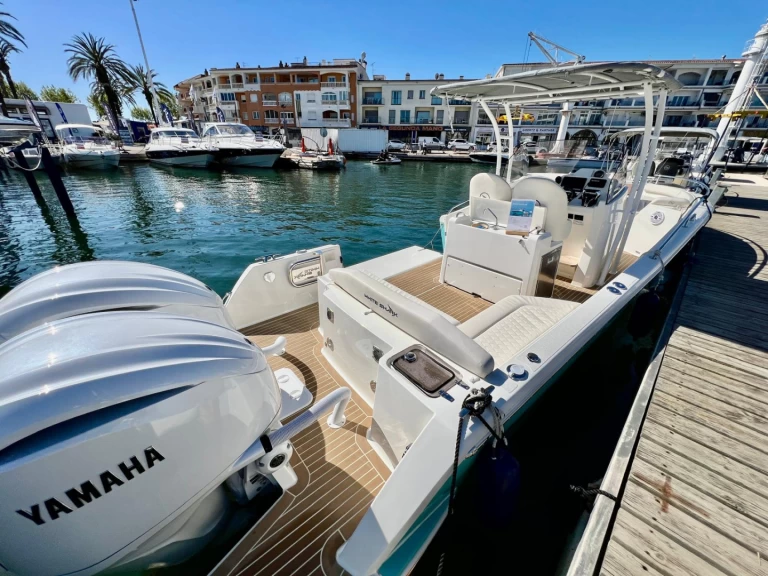 White Shark 280 Luxe mieten Empuriabrava