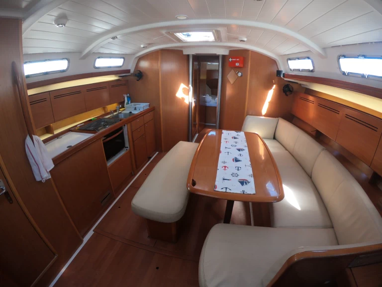 Ein Bénéteau Cyclades 43.4 mieten in Gümbet