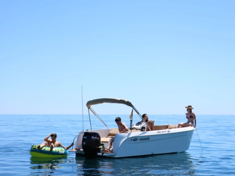 Darekco Mareti 585 mieten Mataró