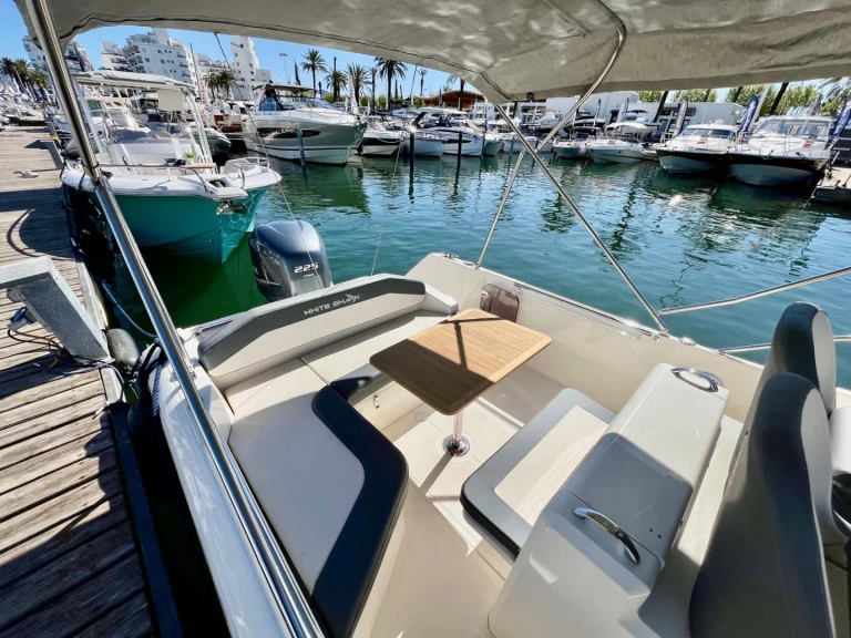 Ein White Shark 240 sc mieten in Empuriabrava