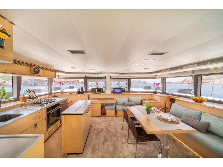 Katamaran mieten in Lavrion zum besten Preis