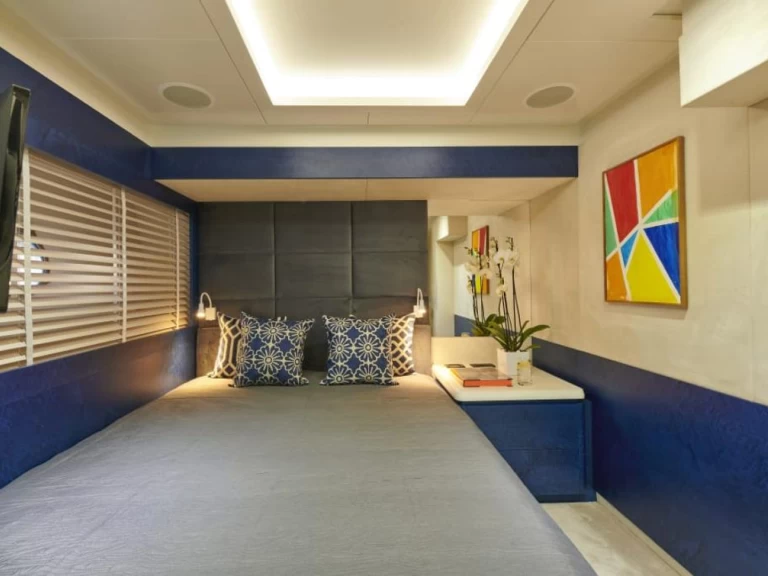 Yacht mit oder ohne Skipper Azimut mieten in Gouviá