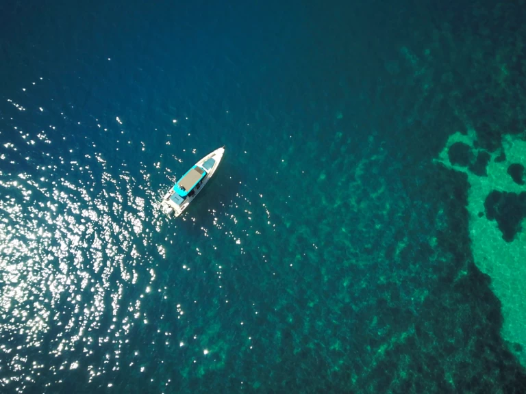 YachtCharter in Gouviá - Axopar Axopar 37 Sun-Top auf SamBoat