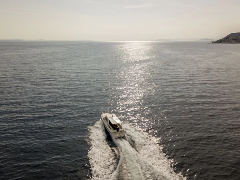 Ein Fjord 880 Tourer mieten in Sumpetar