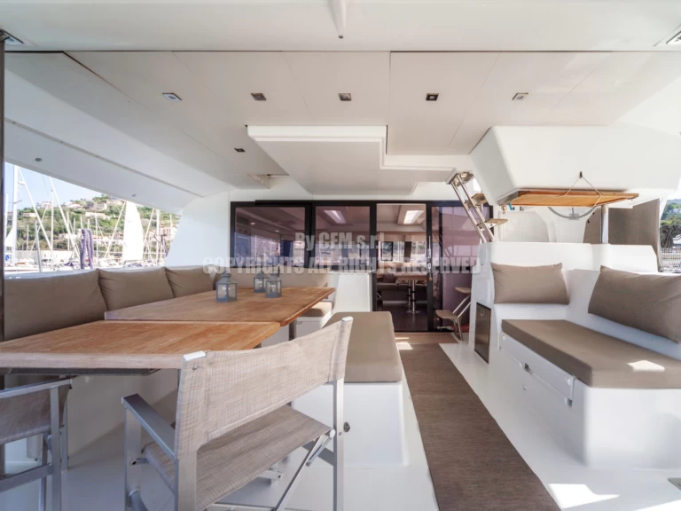 Bootsverleih Fountaine Pajot Saba 50 Capo d'Orlando Samboat