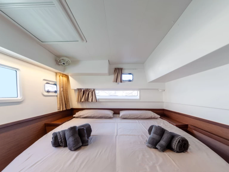 YachtCharter in Capo d'Orlando - Lagoon Lagoon 42 auf SamBoat