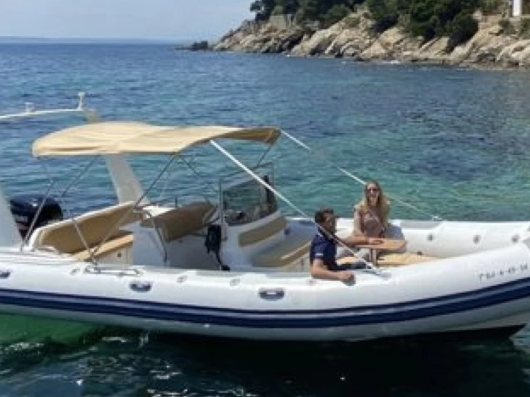 Valiant DR 750 mieten Empuriabrava