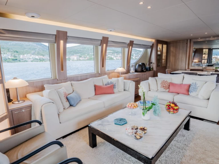 Bootsverleih  Luxury Motor Yacht  Šibenik Samboat