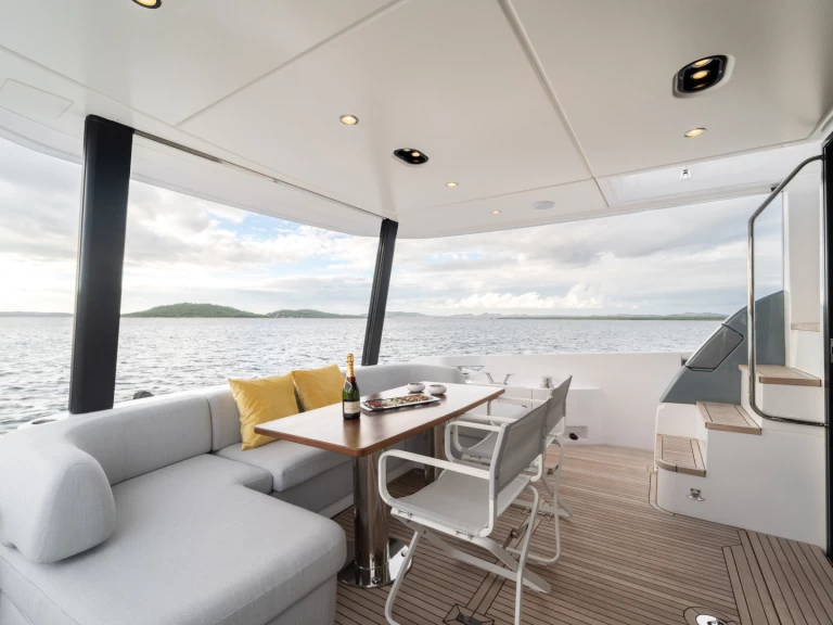 Yacht mit oder ohne Skipper Azimut mieten in Šibenik