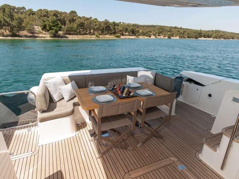 Yacht mieten in Šibenik - Galeon Galeon 640 Fly