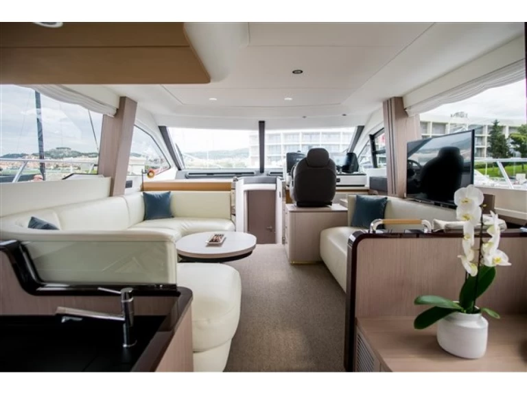 Azimut Azimut 55 Fly mieten Šibenik