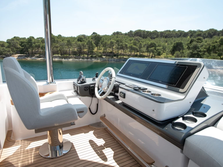 YachtCharter in Šibenik - Azimut Azimut 78 Fly auf SamBoat