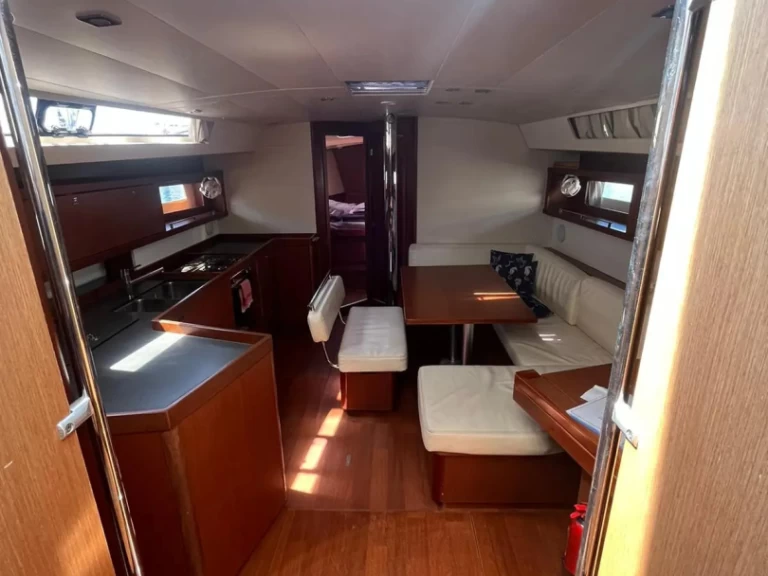 Ein Bénéteau Oceanis 45 mieten in Marmaris (district)