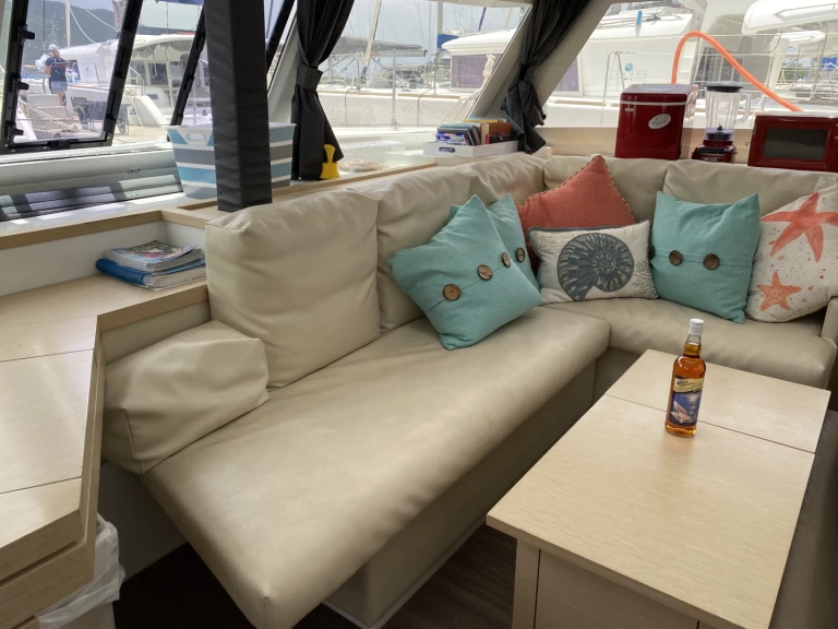 Katamaran mit oder ohne Skipper Fountaine Pajot mieten in Road Town