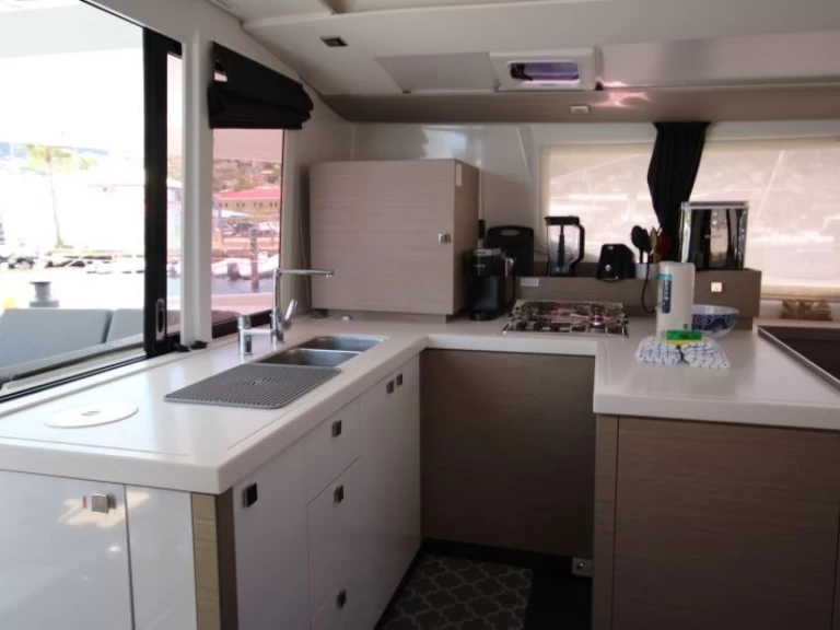 Bootsverleih Fountaine Pajot Astrea 42 Road Town Samboat