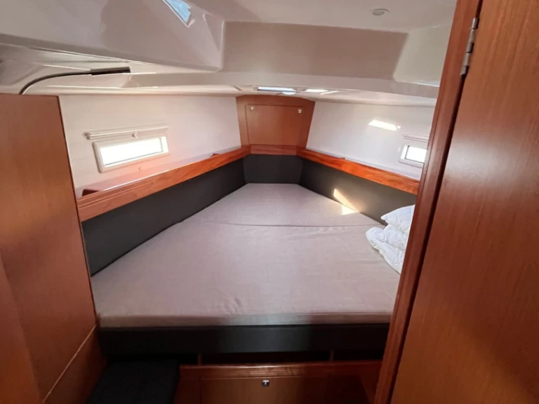 Ein Bavaria Cruiser 41 mieten in Sukošan